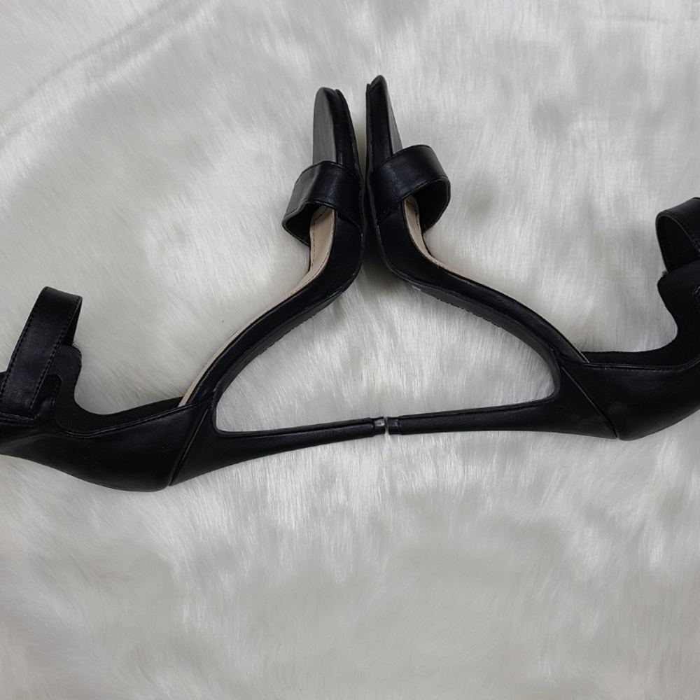 BERTINNI Black Stiletto Heels - Picture 8 of 16